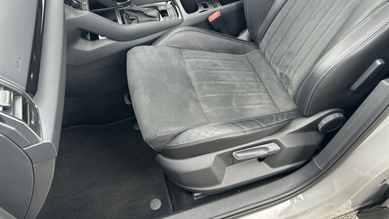 Skoda Karoq 2.0 TDI SE L 4x4 5dr DSG Diesel Estate